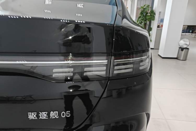 Used BYD Destroyer 05 2024 HONOR Edition DM-i 55KM Luxury Model Right Rear Taillight