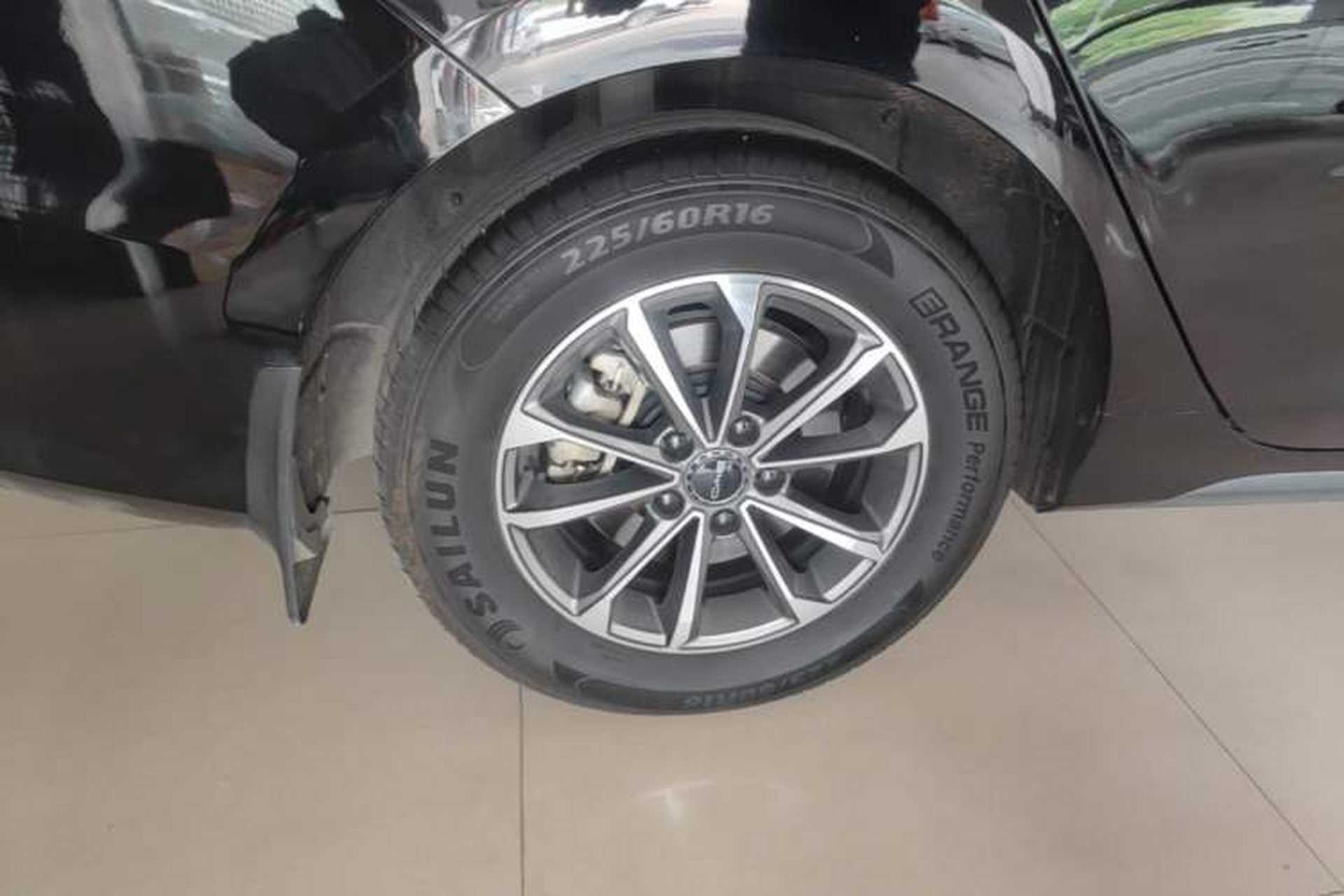 Used BYD Destroyer 05 2024 HONOR Edition DM-i 55KM Luxury Model Right Rear Wheel Hub