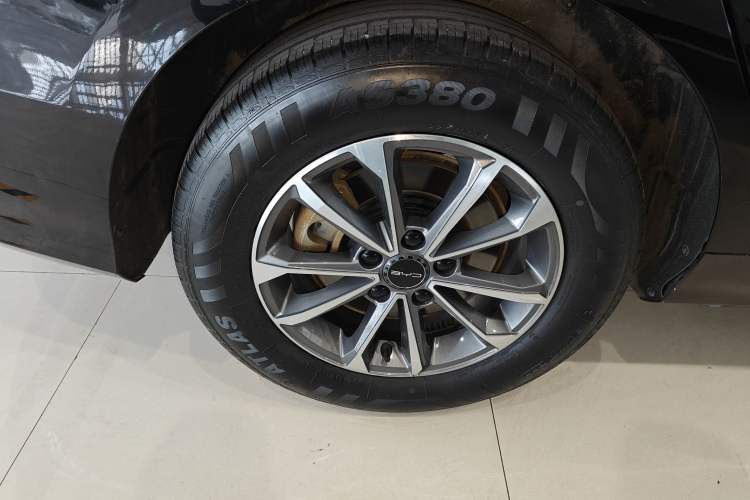 Used BYD Destroyer 05 2024 DM-i 55KM Flagship Glory Edition Right Rear Wheel Hub