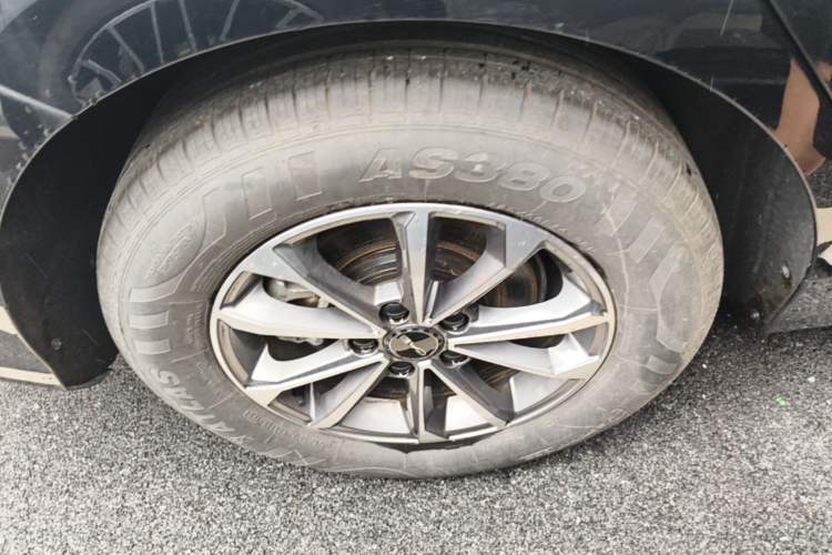 Used BYD Destroyer 05 2024 HONOR Edition DM-i 55KM Luxury Model Right Rear Wheel Hub