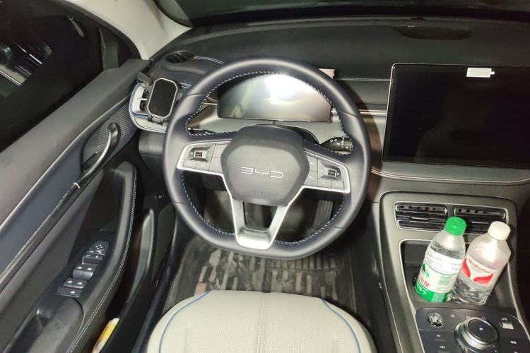 Used BYD Destroyer 05 2024 HONOR Edition DM-i 55KM Luxury Model Steering Wheel