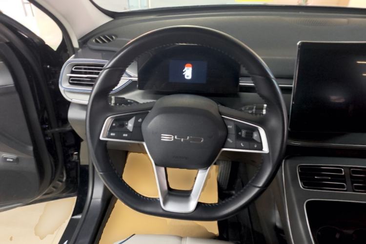 Used BYD Destroyer 05 2024 HONOR Edition DM-i 55KM Luxury Model Steering Wheel