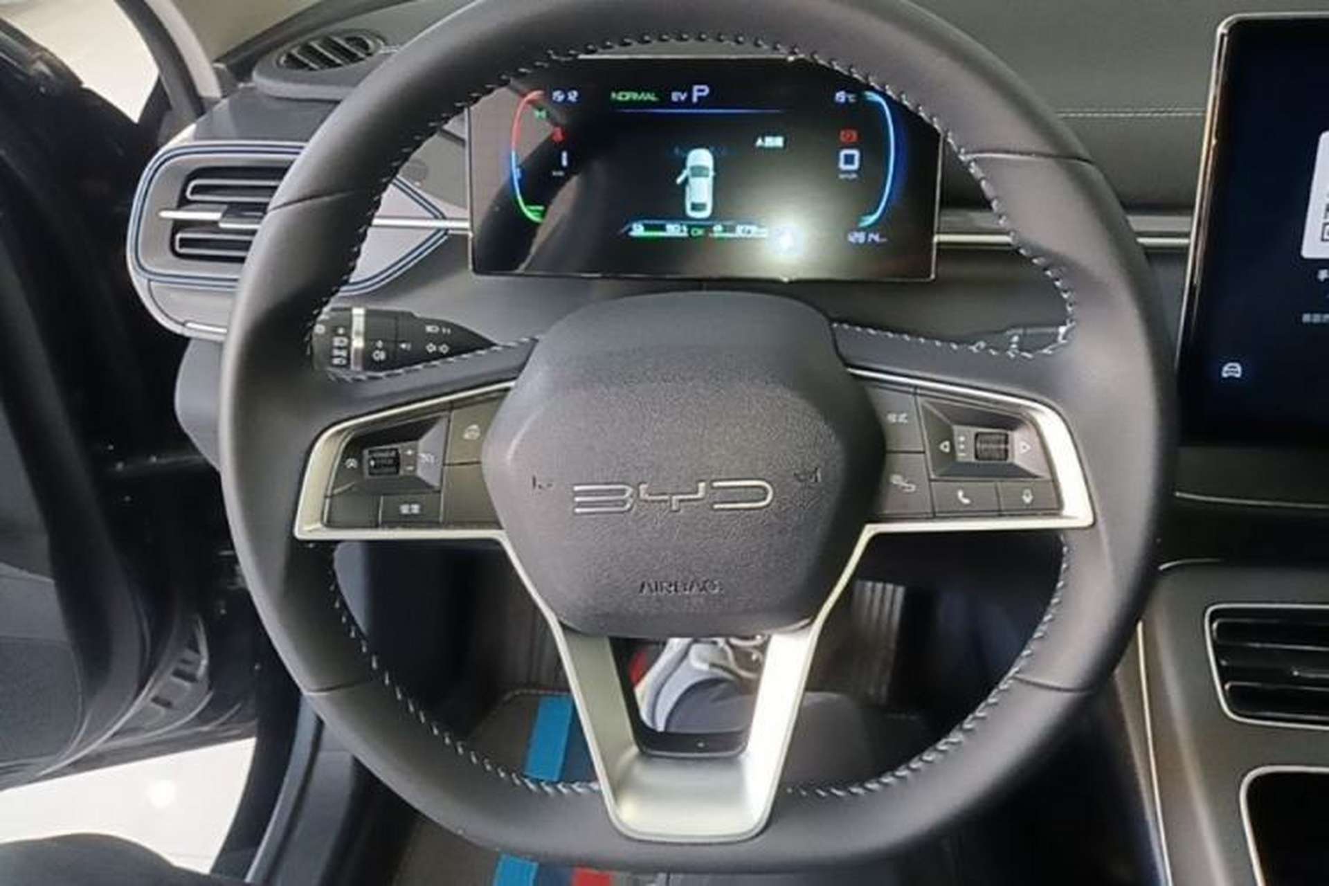 Used BYD Destroyer 05 2024 HONOR Edition DM-i 55KM Luxury Model Steering Wheel