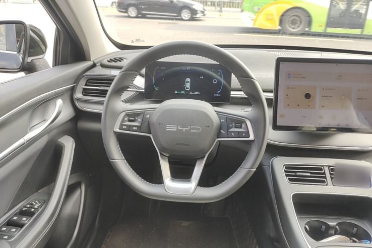 Used BYD Destroyer 05 2024 HONOR Edition DM-i 55KM Luxury Model Steering Wheel