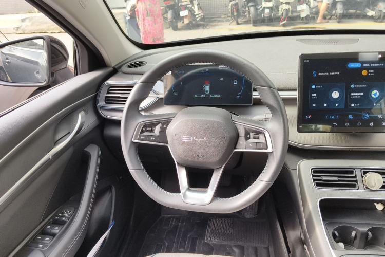 Used BYD Destroyer 05 2024 HONOR Edition DM-i 55KM Luxury Model Steering Wheel