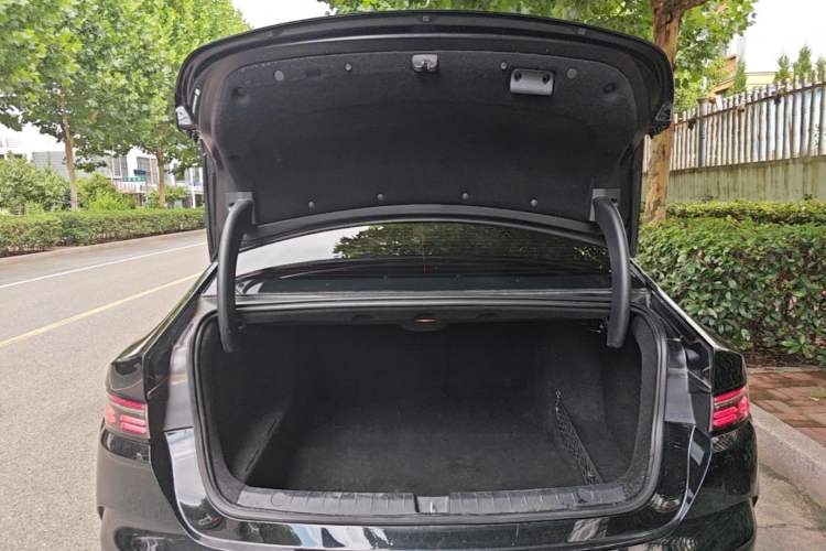 Used BYD Destroyer 05 2024 HONOR Edition DM-i 55KM Luxury Model Trunk