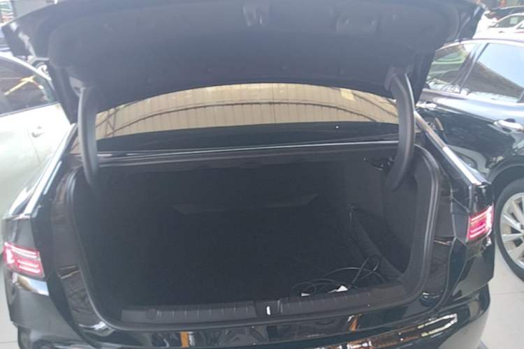 Used BYD Destroyer 05 2024 HONOR Edition DM-i 55KM Luxury Model Trunk