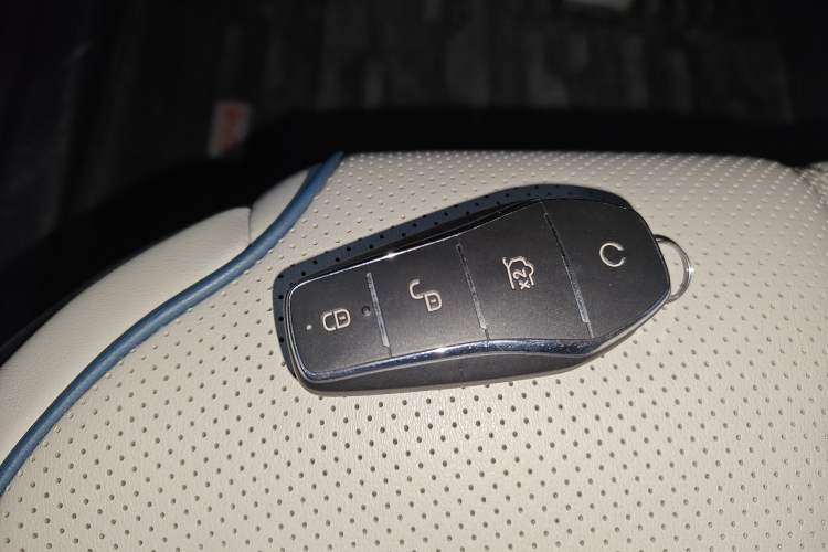 Used BYD Destroyer 05 2024 DM-i 55KM Flagship Glory Edition Vehicle Key