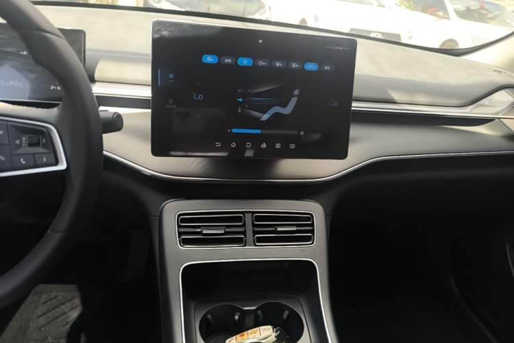 Used BYD Destroyer 05 2024 HONOR Edition DM-i 55KM Luxury Model Audio And AC Panel