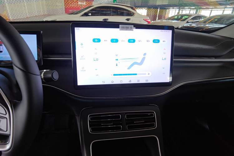 Used BYD Destroyer 05 2024 HONOR Edition DM-i 120KM Flagship Model Audio And AC Panel