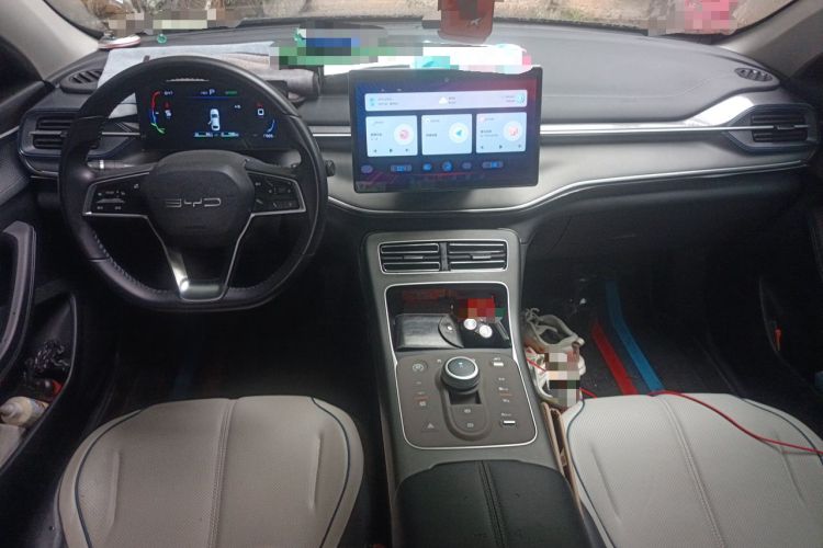 Used BYD Destroyer 05 2024 HONOR Edition DM-i 55KM Luxury Model Center Console