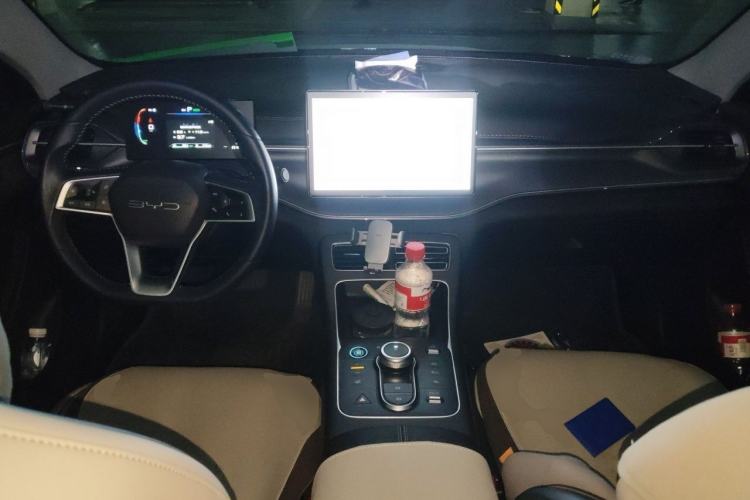 Used BYD Destroyer 05 2024 HONOR Edition DM-i 55KM Luxury Model Center Console