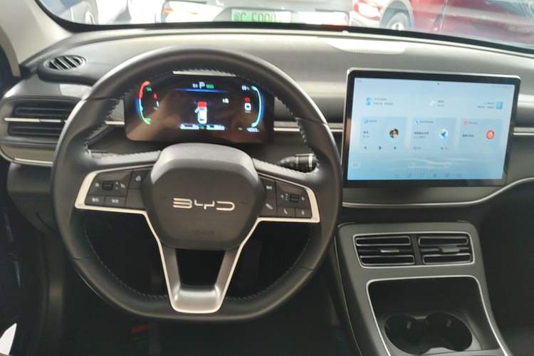 Used BYD Destroyer 05 2024 HONOR Edition DM-i 55KM Luxury Model Center Console
