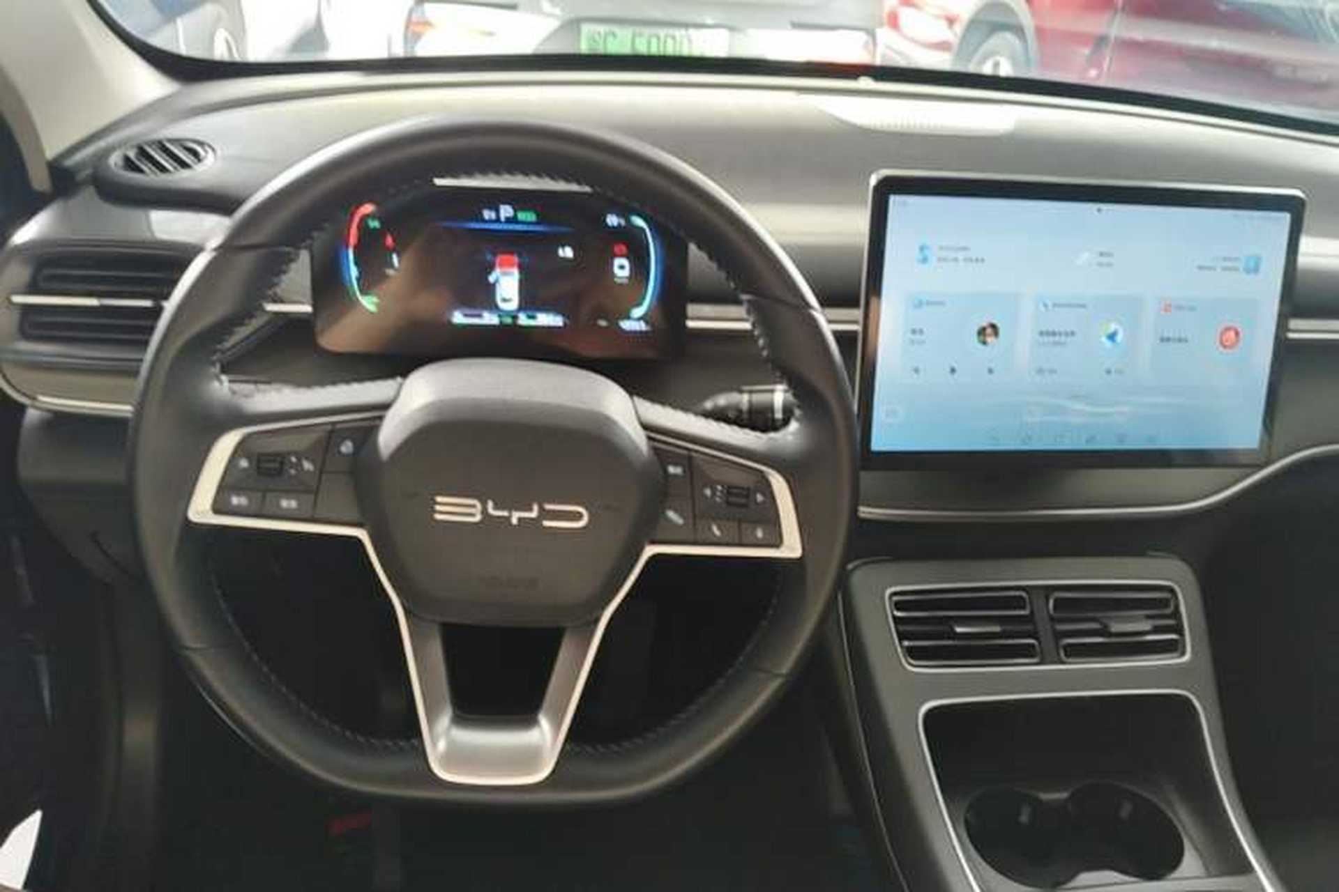 Used BYD Destroyer 05 2024 HONOR Edition DM-i 55KM Luxury Model Center Console