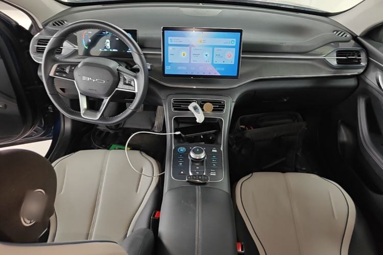 Used BYD Destroyer 05 2024 HONOR Edition DM-i 55KM Luxury Model Center Console