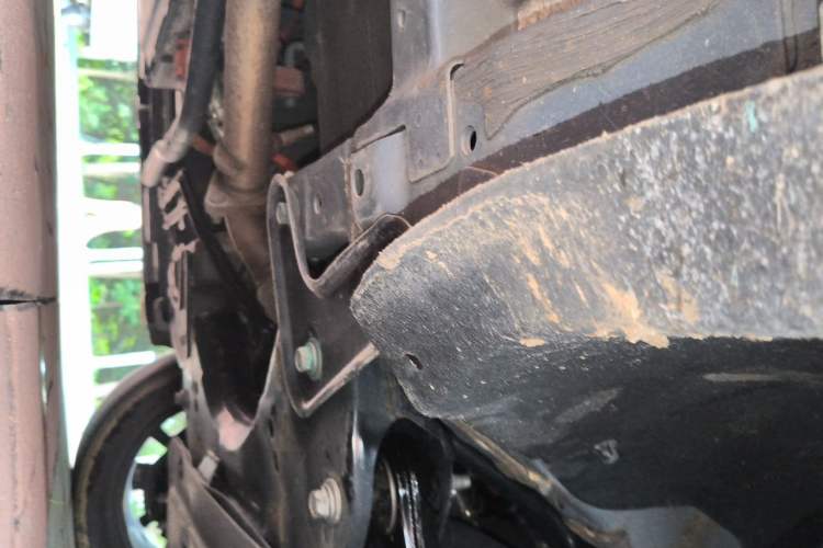 Used BYD Destroyer 05 2024 Honor Edition DM-i 120KM Luxury Model Chassis Front Right