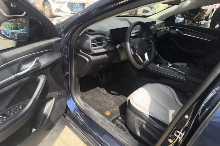 Used BYD Destroyer 05 2024 HONOR Edition DM-i 55KM Luxury Model Driver Seat