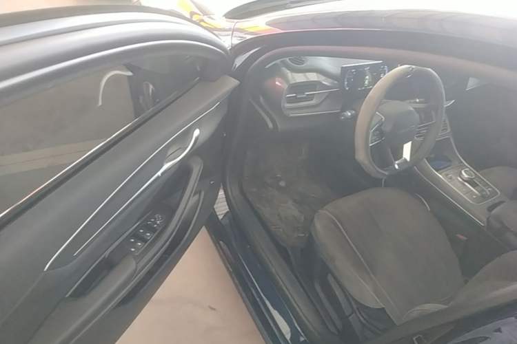 Used BYD Destroyer 05 2024 HONOR Edition DM-i 55KM Luxury Model Driver Seat