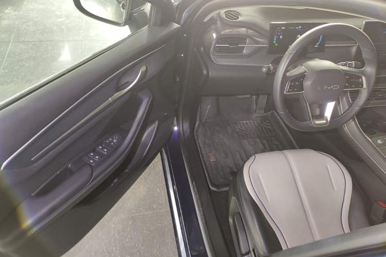 Used BYD Destroyer 05 2024 HONOR Edition DM-i 55KM Luxury Model Driver Seat