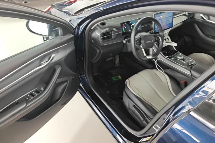 Used BYD Destroyer 05 2024 HONOR Edition DM-i 55KM Luxury Model Driver Seat