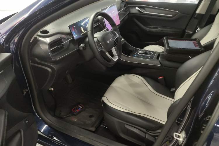 Used BYD Destroyer 05 2024 HONOR Edition DM-i 55KM Luxury Model Driver Seat