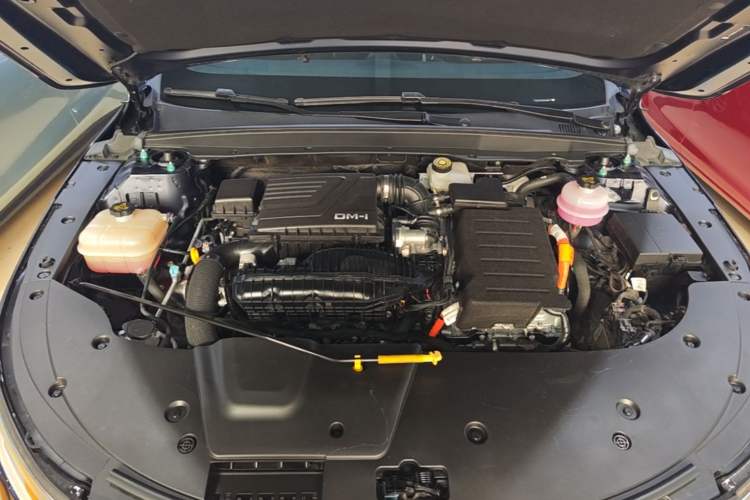 Used BYD Destroyer 05 2024 HONOR Edition DM-i 55KM Luxury Model Engine Bay