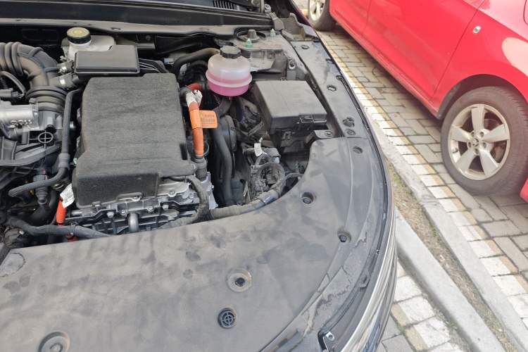 Used BYD Destroyer 05 2024 HONOR Edition DM-i 55KM Luxury Model Engine Bay Left