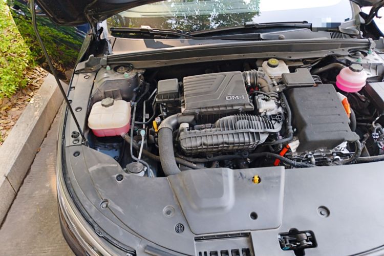 Used BYD Destroyer 05 2024 HONOR Edition DM-i 55KM Luxury Model Engine Bay Right