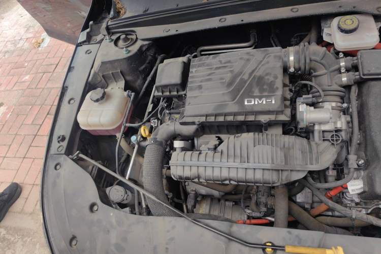 Used BYD Destroyer 05 2024 HONOR Edition DM-i 55KM Luxury Model Engine Bay Right