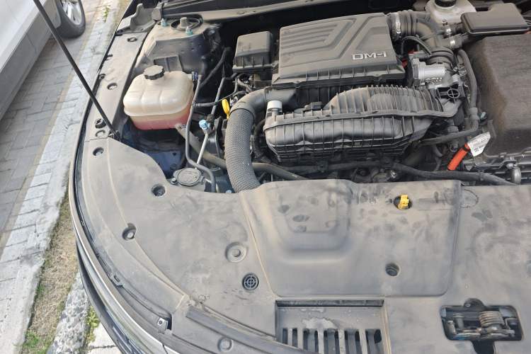 Used BYD Destroyer 05 2024 HONOR Edition DM-i 55KM Luxury Model Engine Bay Right