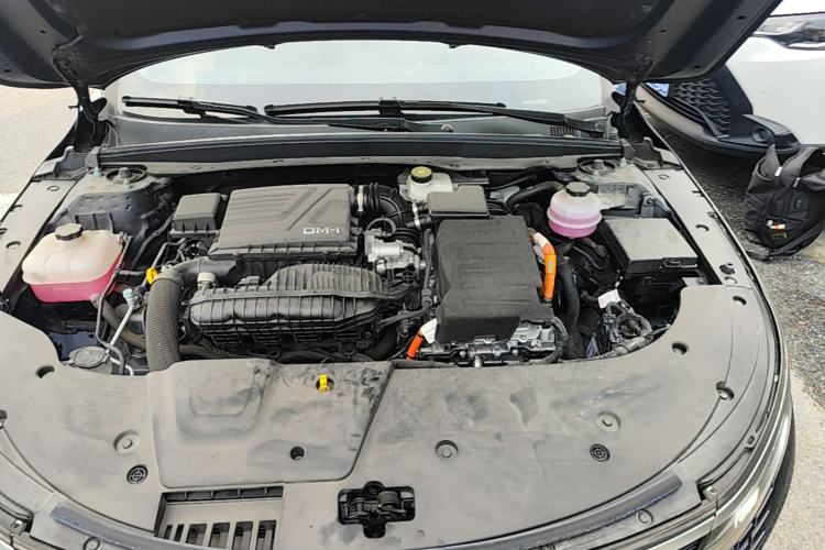 Used BYD Destroyer 05 2024 HONOR Edition DM-i 55KM Luxury Model Engine Bay