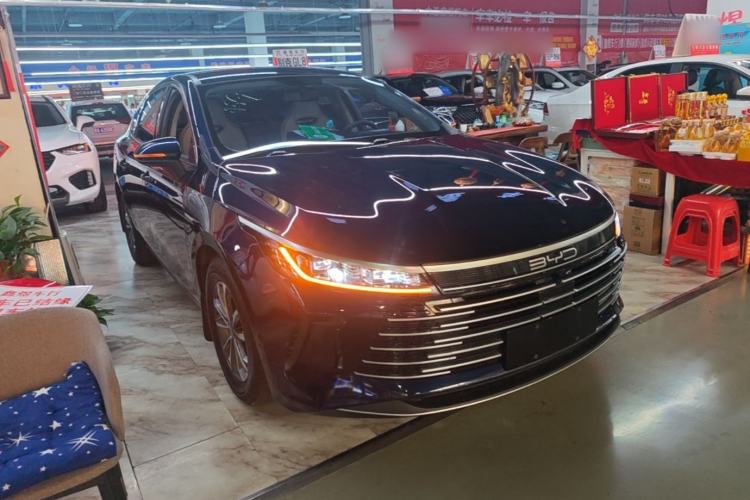 Used BYD Destroyer 05 2024 HONOR Edition DM-i 55KM Luxury Model Front Right 45 Deg