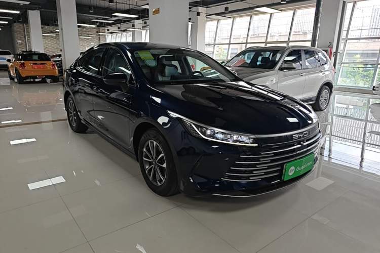 Used BYD Destroyer 05 2024 HONOR Edition DM-i 55KM Luxury Model Front Right 45 Deg