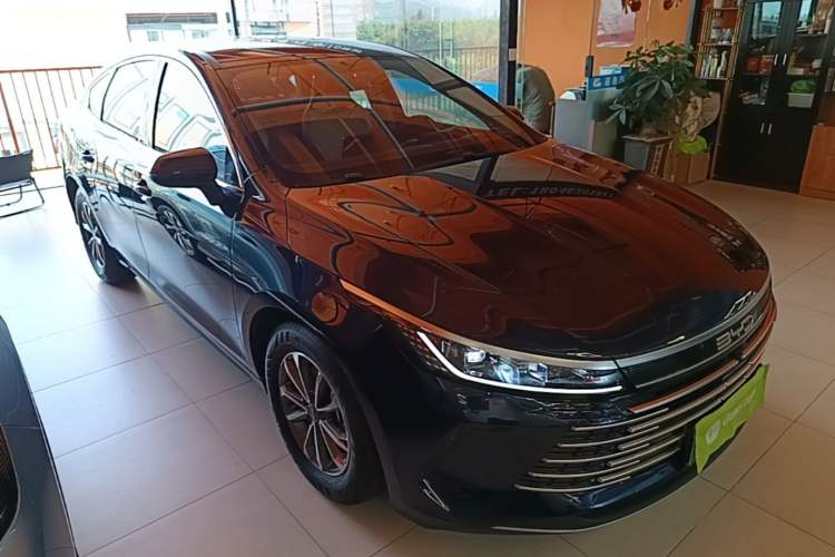 Used BYD Destroyer 05 2024 HONOR Edition DM-i 55KM Luxury Model Front Right 45 Deg