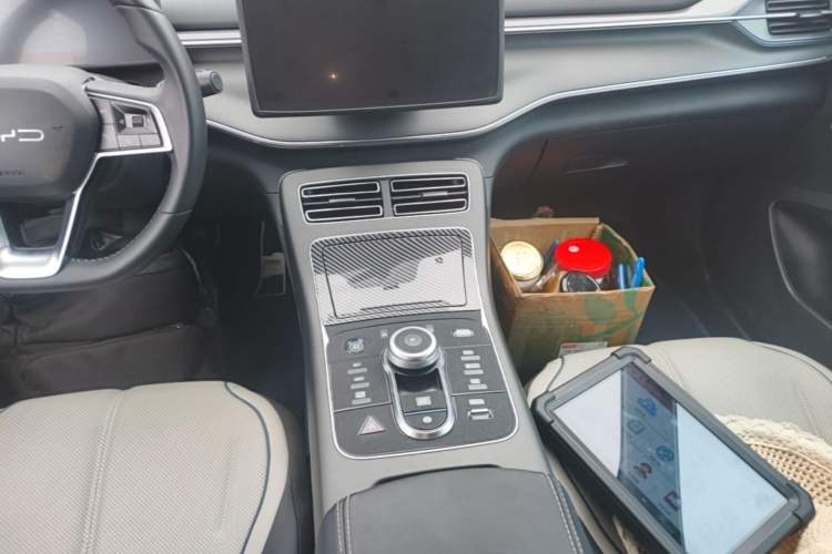 Used BYD Destroyer 05 2024 HONOR Edition DM-i 55KM Luxury Model Gear Lever