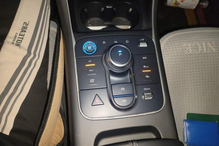 Used BYD Destroyer 05 2024 HONOR Edition DM-i 55KM Luxury Model Gear Lever