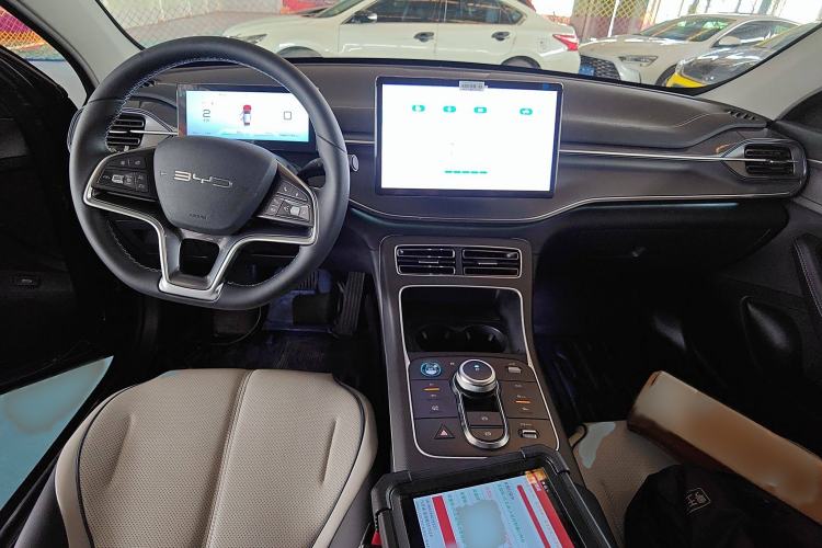 Used BYD Destroyer 05 2024 HONOR Edition DM-i 120KM Flagship Model Interior 2