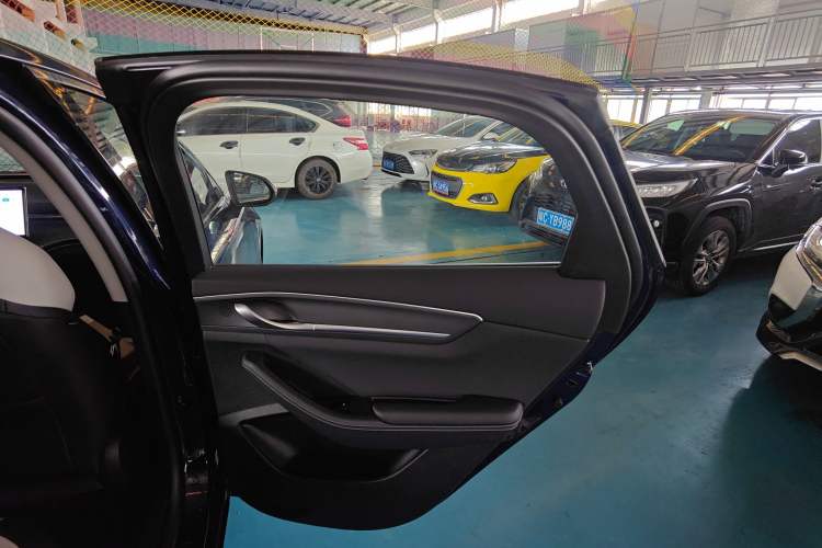 Used BYD Destroyer 05 2024 HONOR Edition DM-i 120KM Flagship Model Interior 6