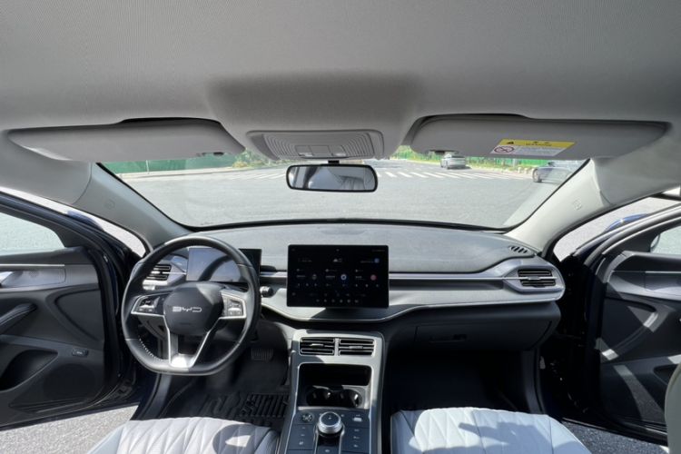 Used BYD Destroyer 05 2024 HONOR Edition DM-i 55KM Luxury Model Interior 6