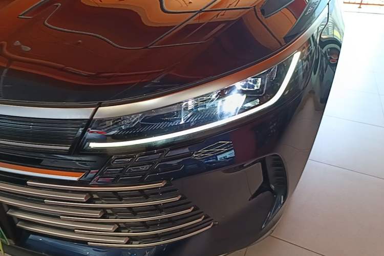 Used BYD Destroyer 05 2024 HONOR Edition DM-i 55KM Luxury Model Left Front Headlight