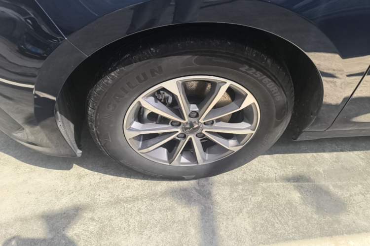 Used BYD Destroyer 05 2024 HONOR Edition DM-i 55KM Luxury Model Left Front Wheel Hub