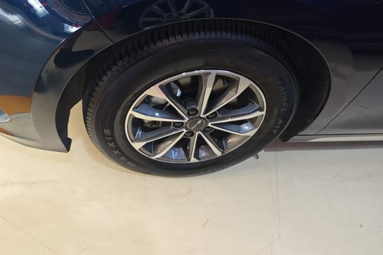 Used BYD Destroyer 05 2024 HONOR Edition DM-i 55KM Luxury Model Left Front Wheel Hub