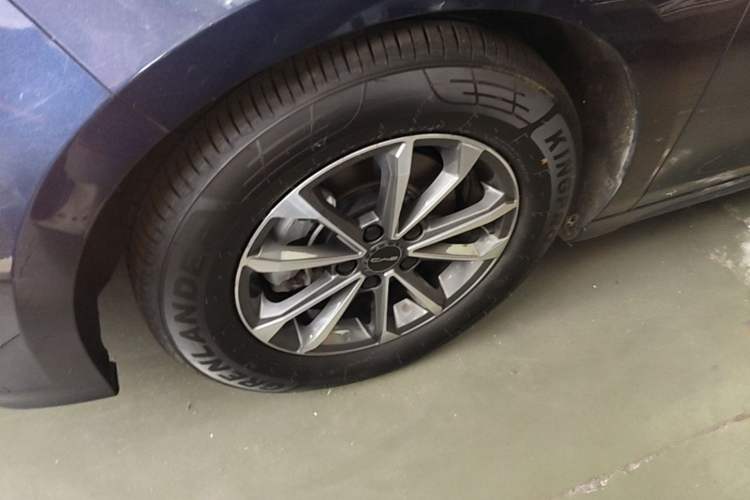 Used BYD Destroyer 05 2024 HONOR Edition DM-i 55KM Luxury Model Left Front Wheel Hub