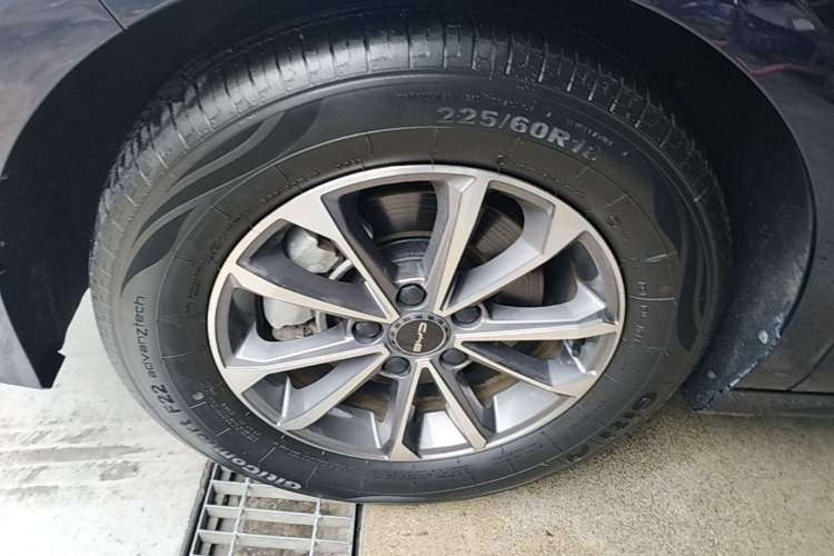 Used BYD Destroyer 05 2024 HONOR Edition DM-i 55KM Luxury Model Left Front Wheel Hub