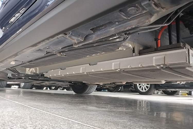 Used BYD Destroyer 05 2024 HONOR Edition DM-i 55KM Luxury Model Left Side Sill