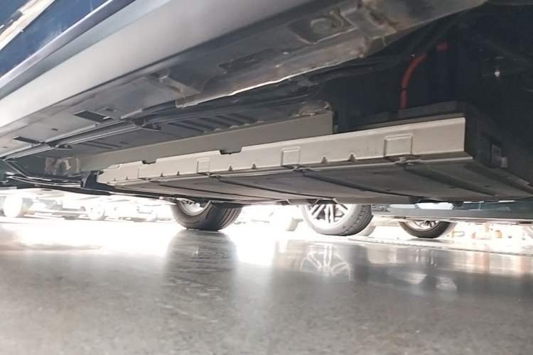 Used BYD Destroyer 05 2024 HONOR Edition DM-i 55KM Luxury Model Left Side Sill
