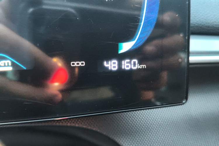 Used BYD Destroyer 05 2024 Honor Edition DM-i 120KM Luxury Model Odometer Close Up