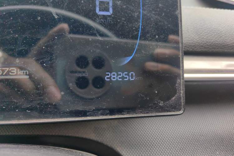 Used BYD Destroyer 05 2024 HONOR Edition DM-i 55KM Luxury Model Odometer Close Up