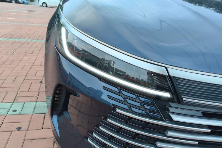 Used BYD Destroyer 05 2024 Honor Edition DM-i 120KM Luxury Model Right Front Headlight
