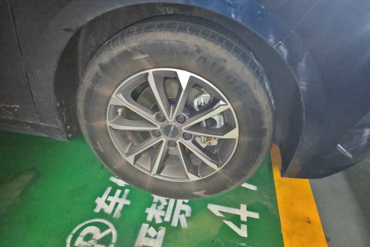 Used BYD Destroyer 05 2024 HONOR Edition DM-i 55KM Luxury Model Right Front Wheel Hub